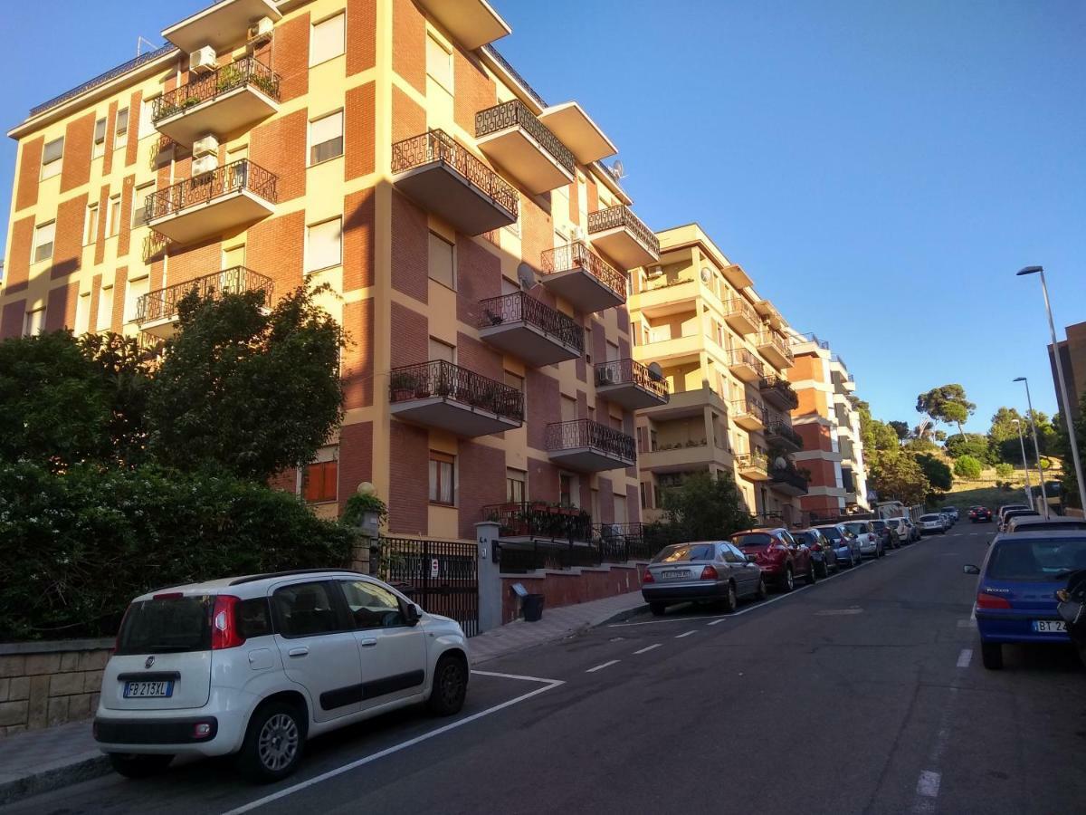 Castelvi Rooms Cagliari Bagian luar foto